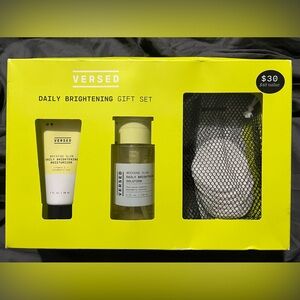 Versed Daily Brightening Gift Set